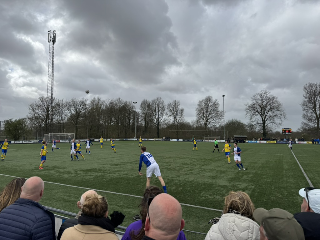 LSV krijgt onvoorwaardelijke steun van publiek en wint met 5-3 van Luctor